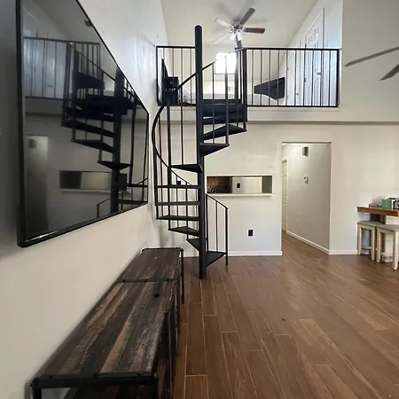 Charming 2-Bedroom Townhome In Brilliant Baton Rouge Minutes From Lsu